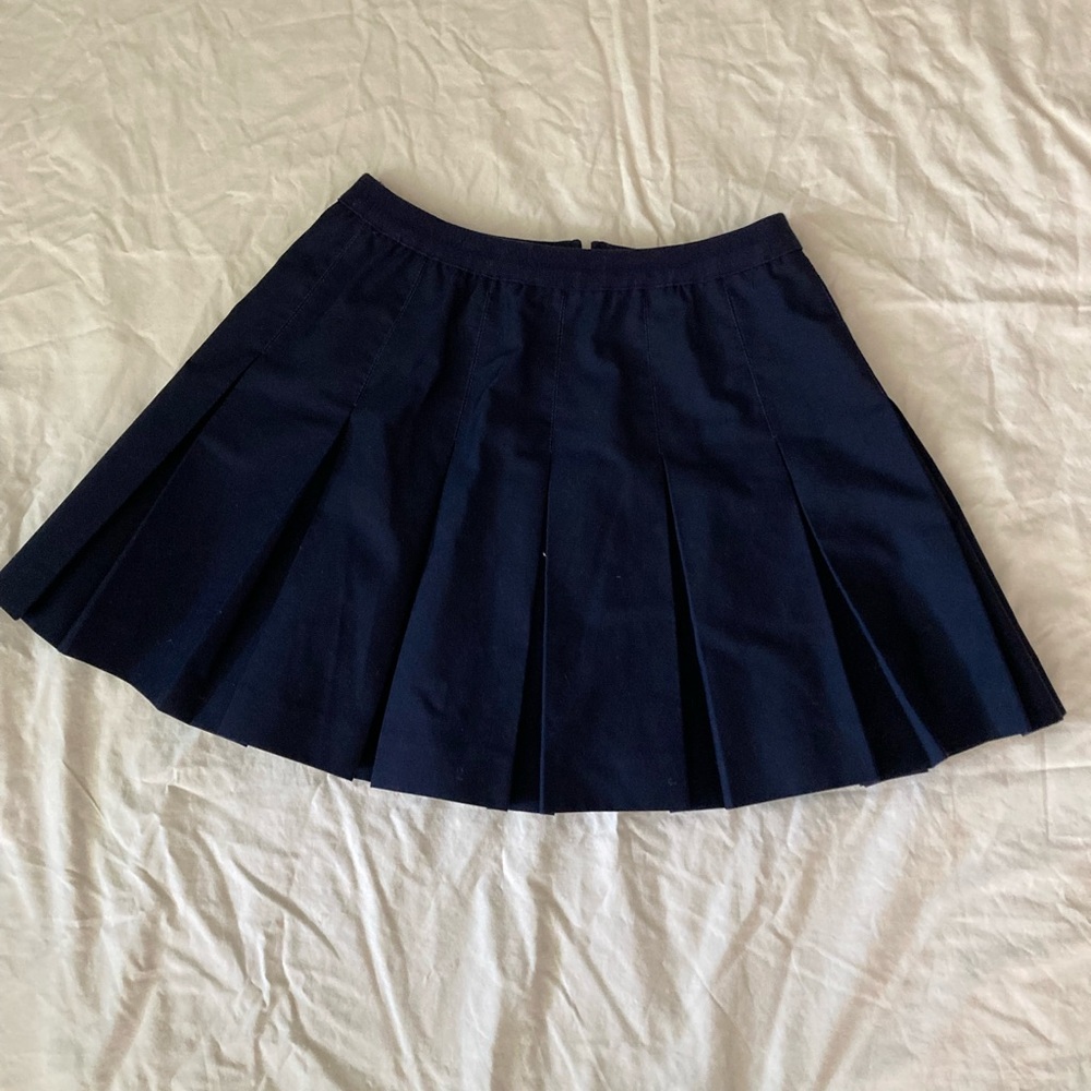 Girls navy pleated skirt (uniform) sz10